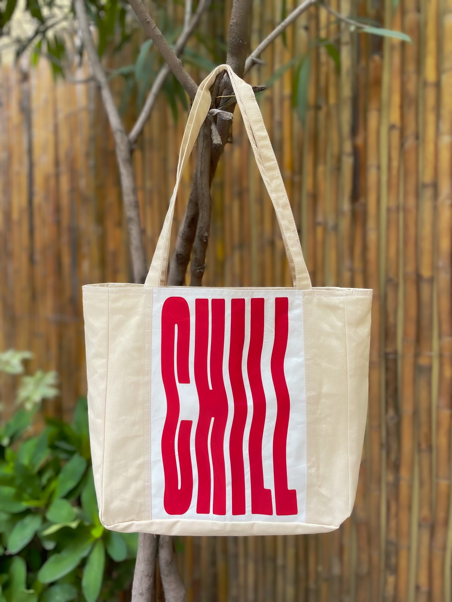 Classic printed tote